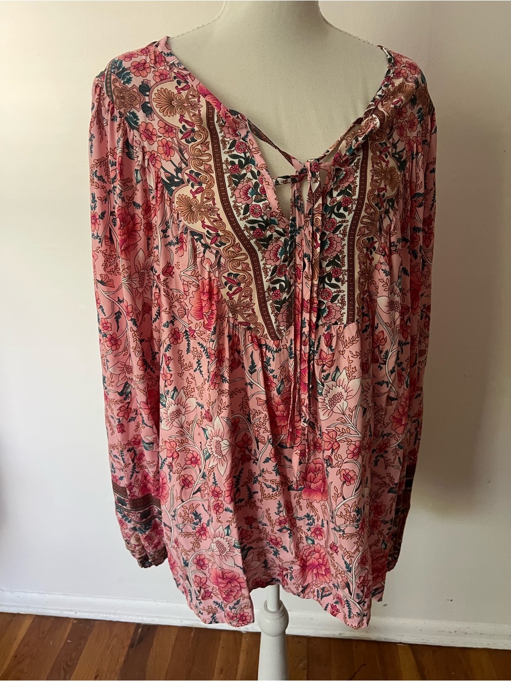 Pink Floral V-Neck Boho Blouse - Picture 5 of 7